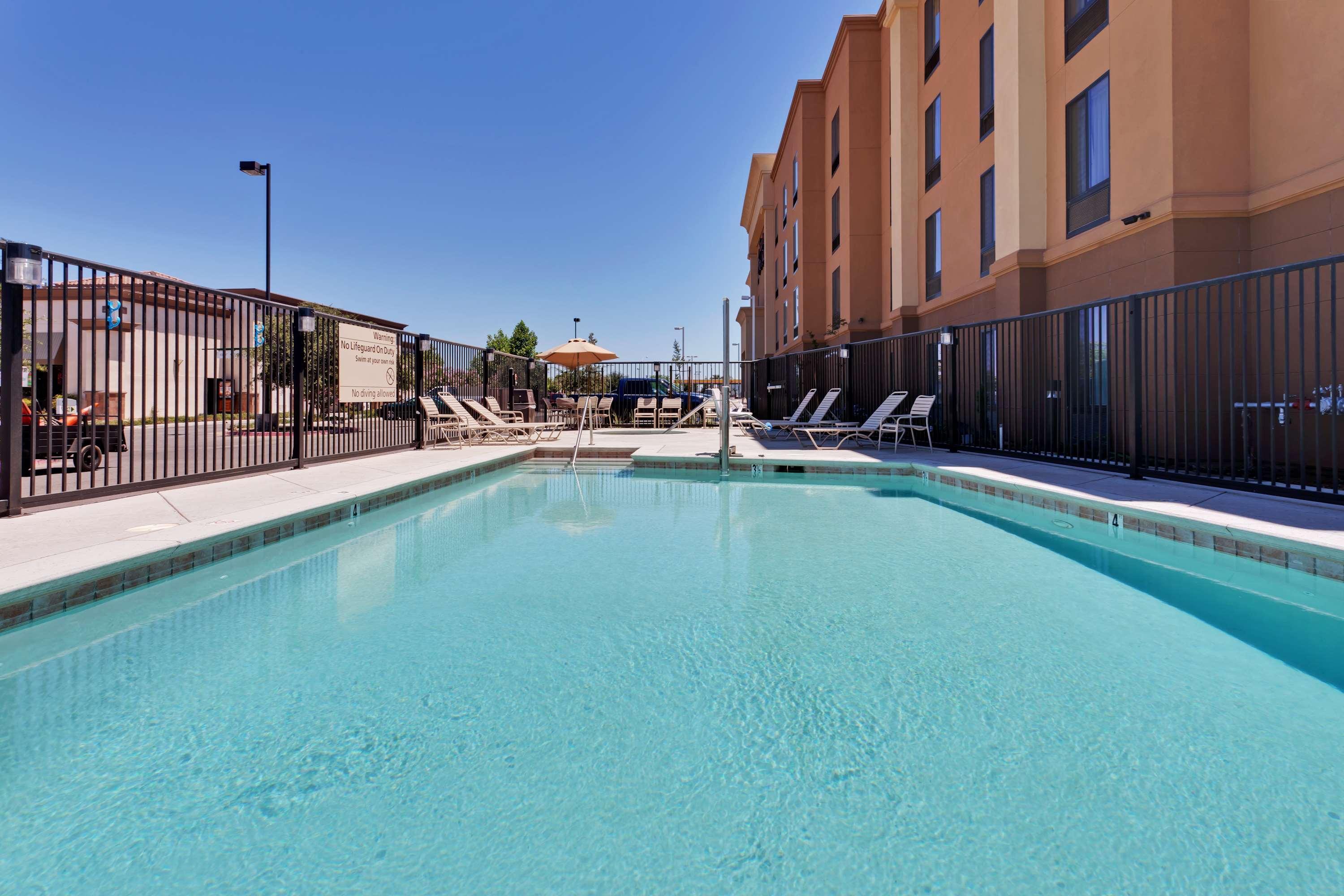 Hampton Inn & Suites Fresno - Northwest Herndon Einrichtungen foto